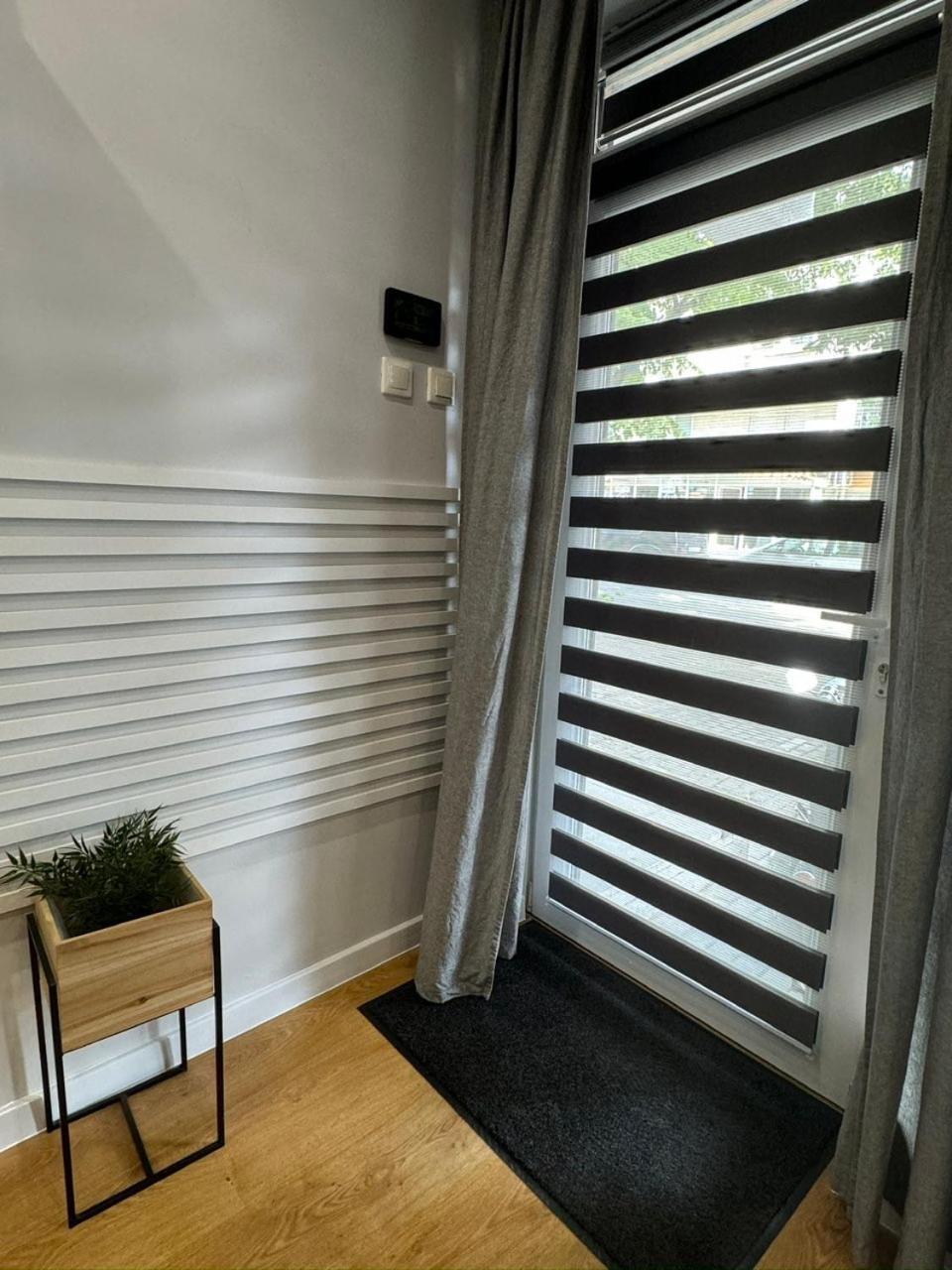 Casa Raffaelo Apartment Burgas Bagian luar foto