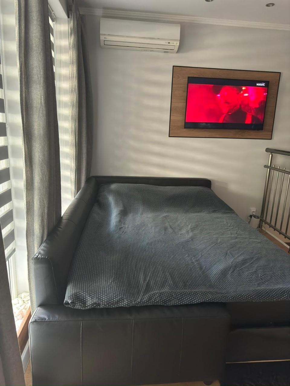 Casa Raffaelo Apartment Burgas Bagian luar foto