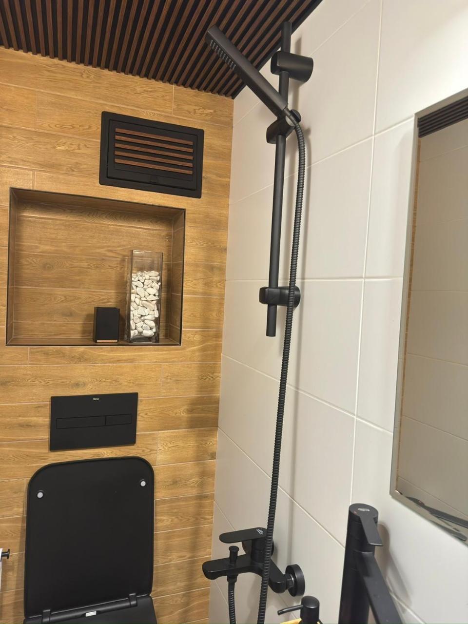 Casa Raffaelo Apartment Burgas Bagian luar foto